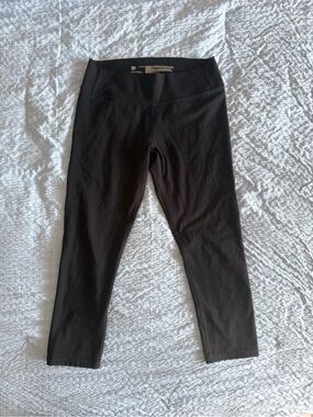 Youth Large 10/12 all in motion Black Girls' Capri Leggings